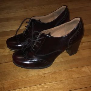 Clarks Bootie Lace Up Heels - Deep Maroon